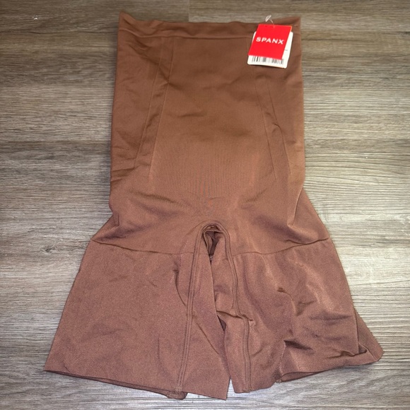 SPANX OnCore High Waisted Mid Thigh Shorts in Chestnut Brown